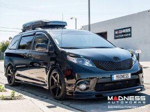 Toyota Sienna Emblem - Carbon Fiber